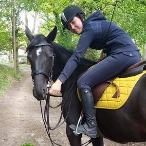 Ecurie-raphael-cochet-concours-complet-equitation-la-louviere-elena-lecamp-sarouille-equipe