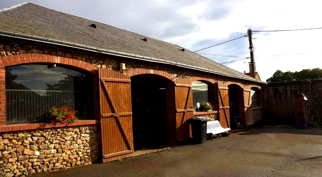 rapahel-cochet-eventing-cavalier-concours-complet-ecurie-de-la-louvière-pension-box-paddock-78-28-propriétaire-haut